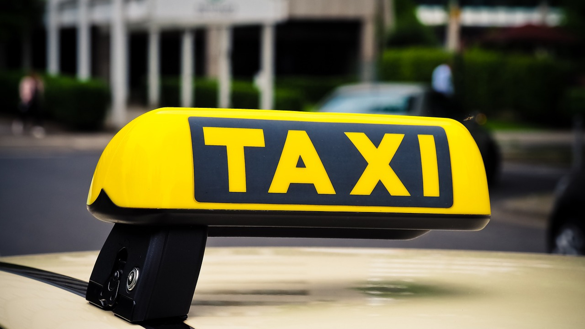 Pourquoi choisir le taxi pour vos déplacements à la gare de Tourcoing ?